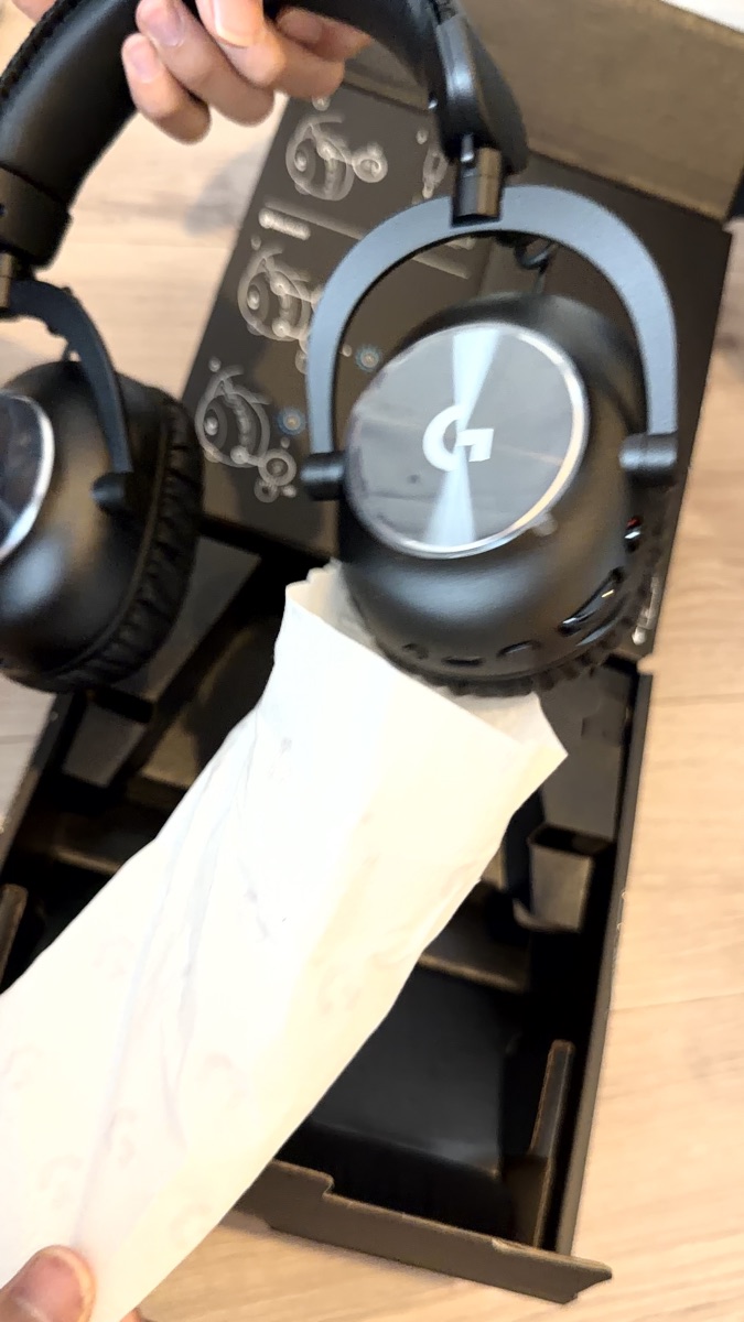 Logicool G PRO X 2 本体 Gロゴのイヤーカップ