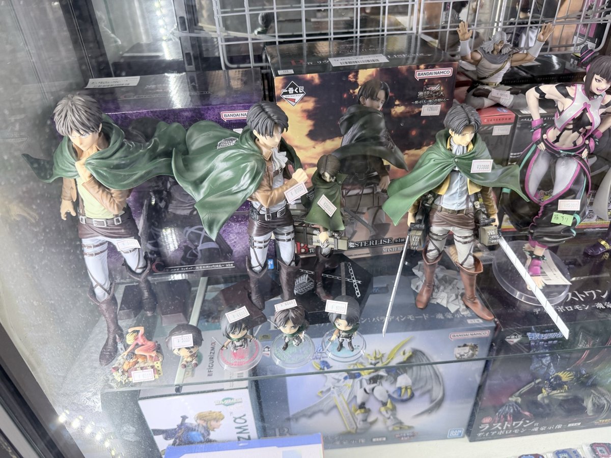 ラジオ会館のフィギュアのショーケース